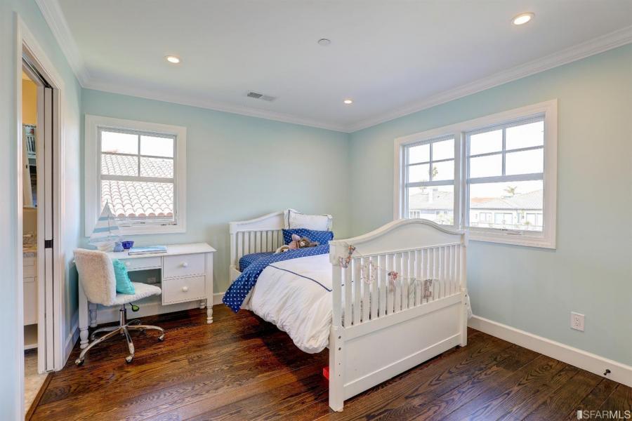 104 Jamaica Street small bedroom