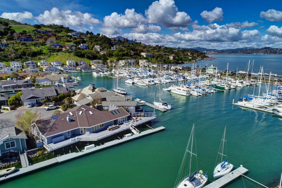 16 Saint Lucia Place overhead view of bay