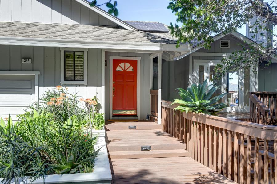 337 Clorinda  red door entry way