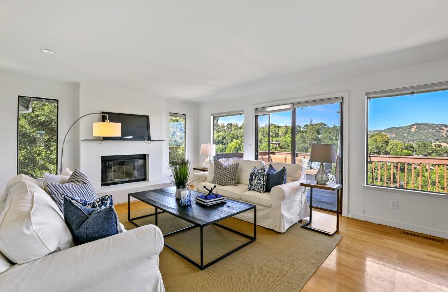 337 Clorinda  living room with views