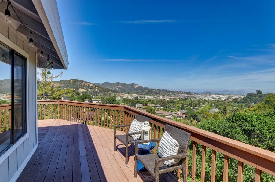 337 Clorinda  side deck