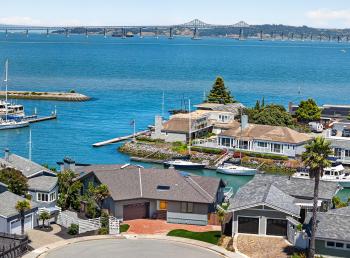 16 Saint Lucia Place